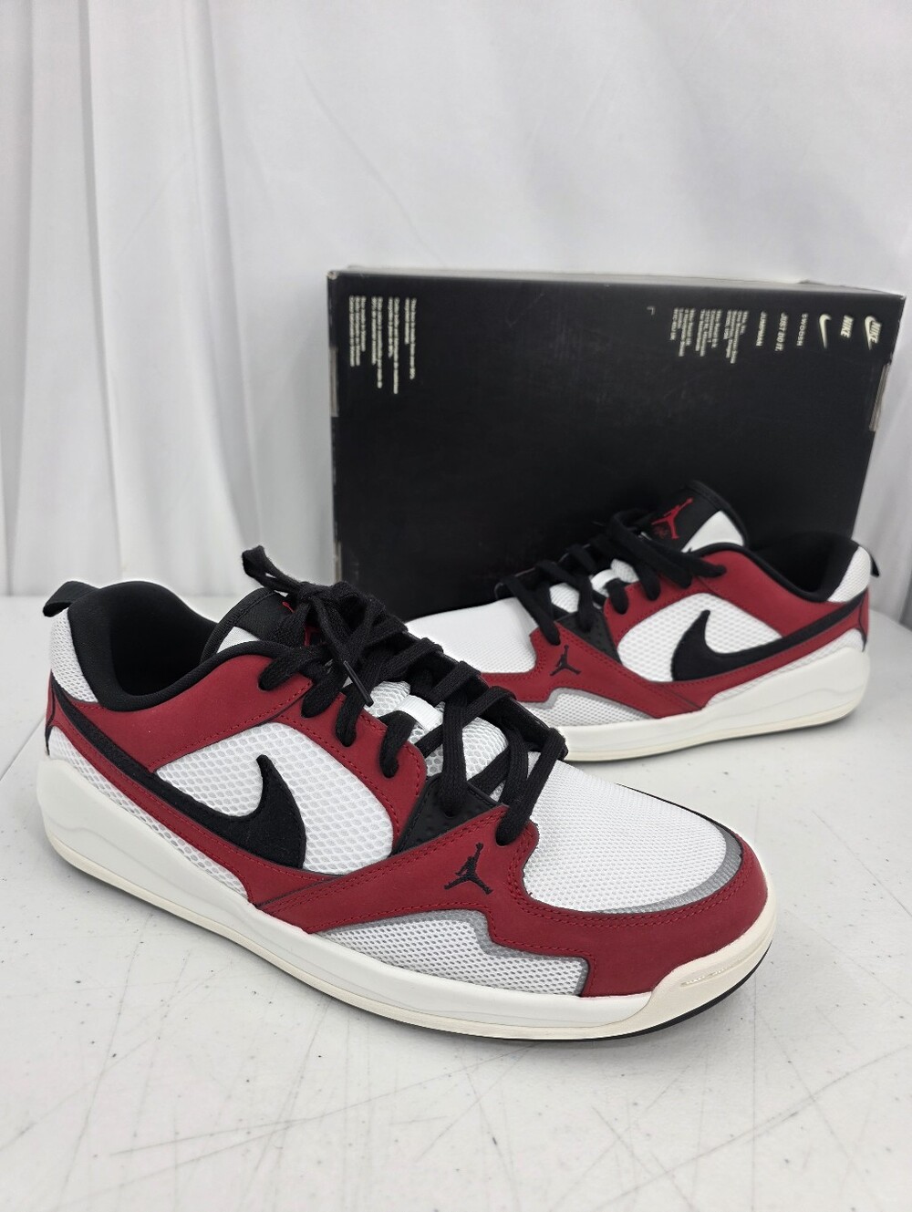New Nike Jordan CMFT Shoes Sneakers HJ6777-106 White Varsity Red Sail Size 10.5.